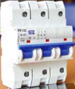 PR 123-B,C,D 100,125A SEZ kismegszakító